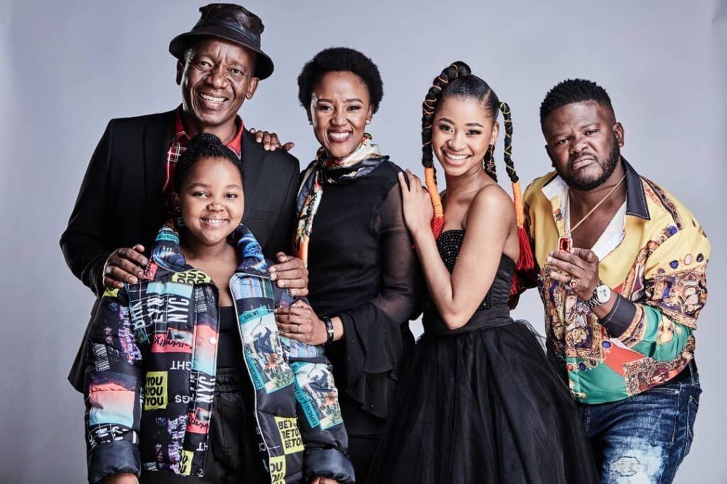 Jeffrey with Maleme as Rea, Nefisa Mkhabela as Ona Molapo, it's the Molapo family on house of Zwide 