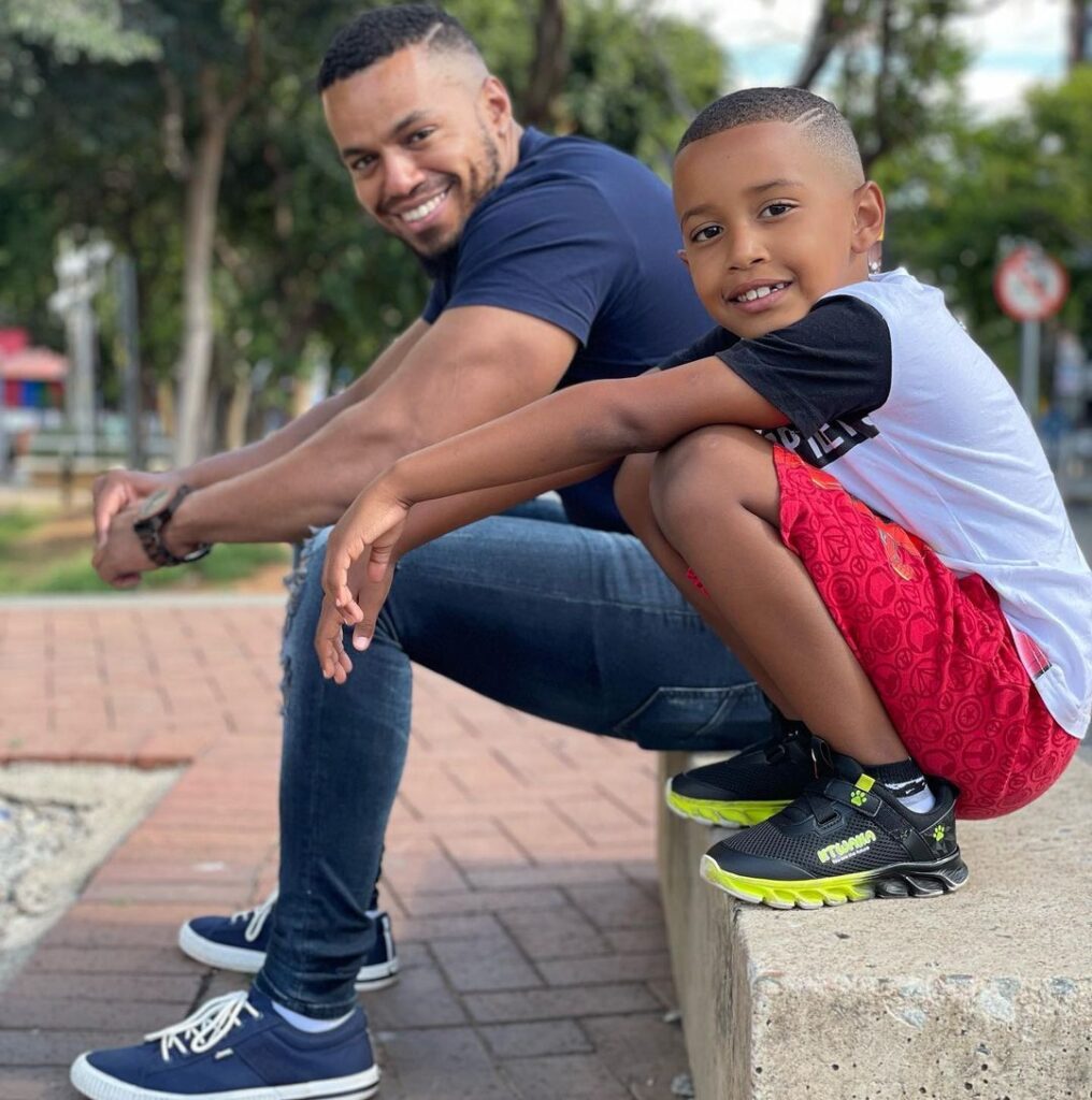 Cedric Anthon as Lehasa Moloi from Skeem Saam with his child.