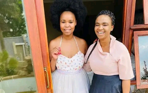 Image of Zahara and her late sister