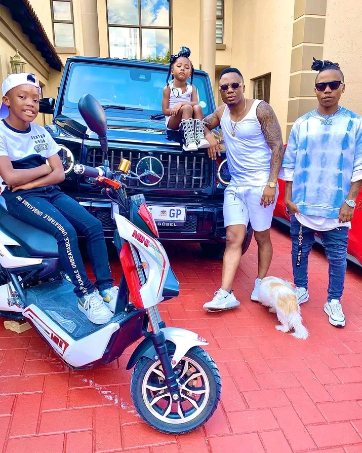 Who is Richer between  DJ Tira and Master KG 