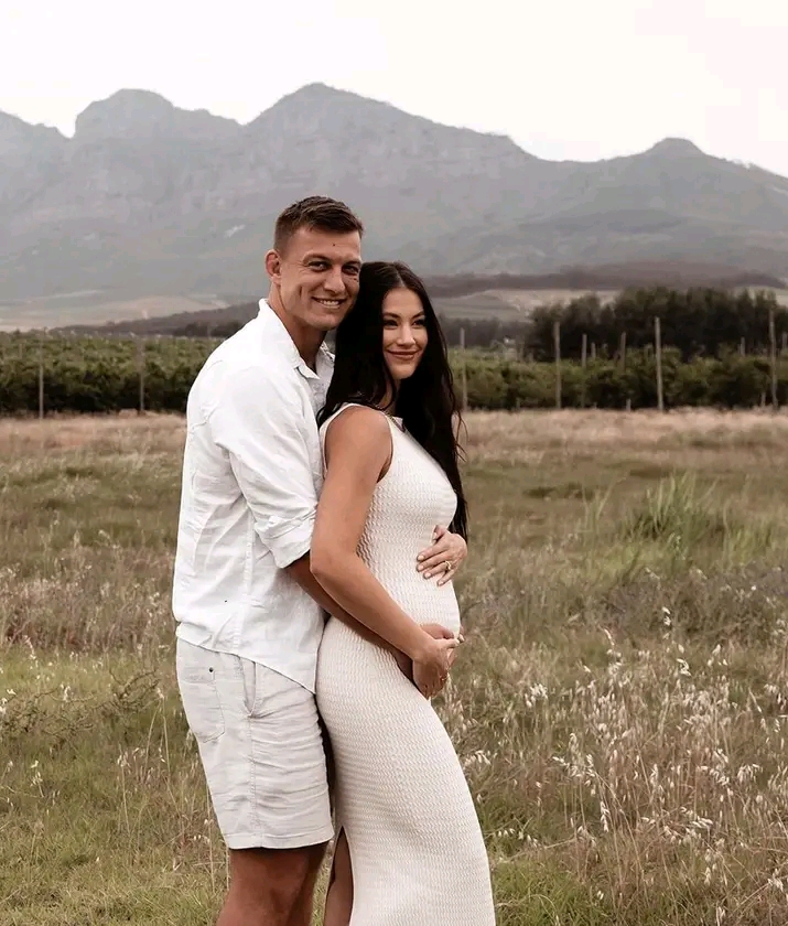 8 Mzansi Celebs Who are Pregnant, Expecting a baby in 2024