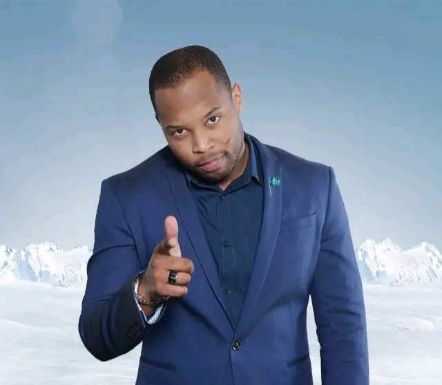 Sizwe Dhlomo biography