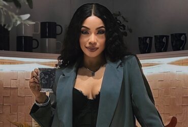 Rouge (born Deko Barbara-Jessica Wedi on 13 September 1992) is a multi-award-winning South African rapper, singer, and television presenter of Congolese heritage.